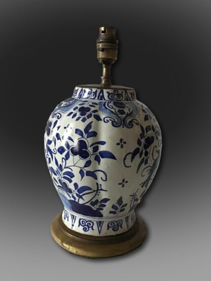 Charming Delft blue and white vase C1800