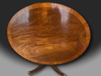 Fine George III oval breakfast table